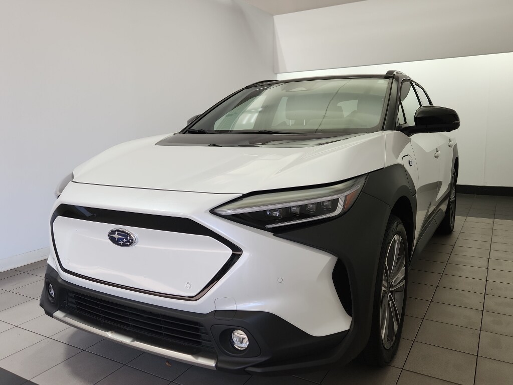 2023 Subaru Solterra Touring photo 2