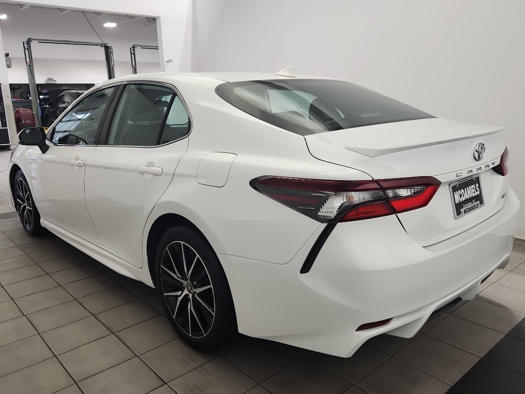 Used 2023 Toyota Camry SE Sedan