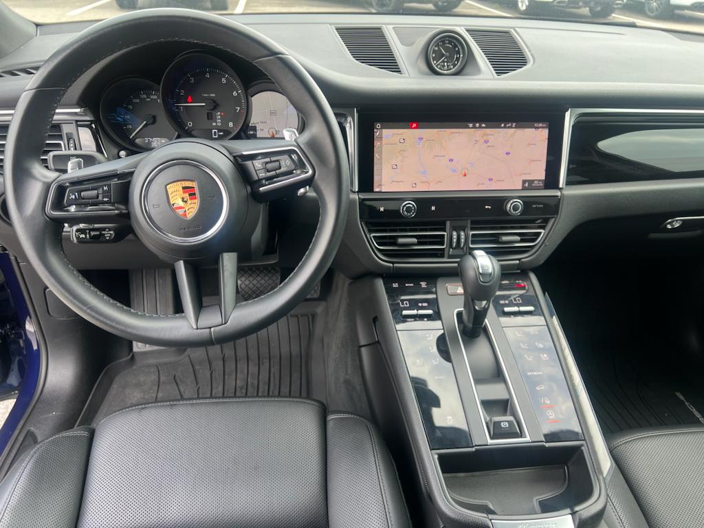 2022 Porsche Macan Base photo 4