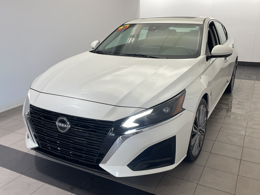 Used 2023 Nissan Altima SL with VIN 1N4BL4EV7PN421423 for sale in Orangeburg, SC