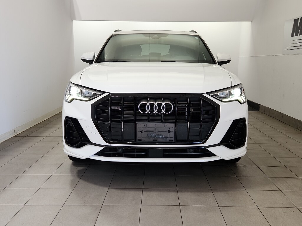 2022 Audi Q3 45 TFSI S line Premium photo 2