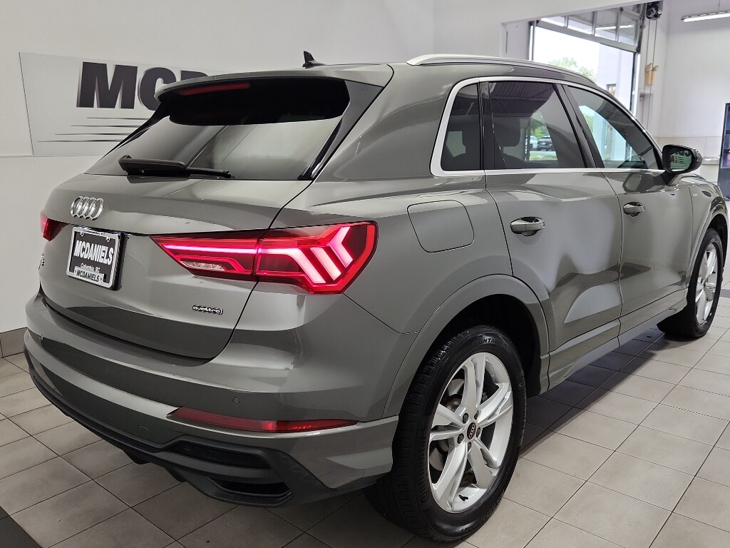 2023 Audi Q3 45 TFSI S line Premium photo 4