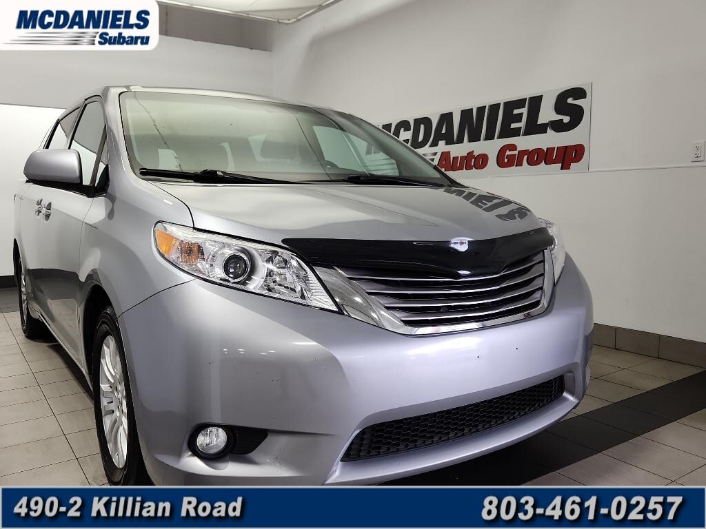 Used 2017 Toyota Sienna XLE 8 Passenger Van Passenger Van