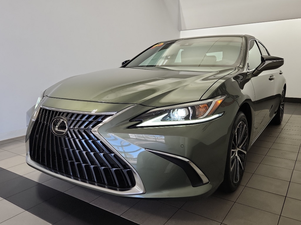 Used 2024 Lexus ES 350 Sedan