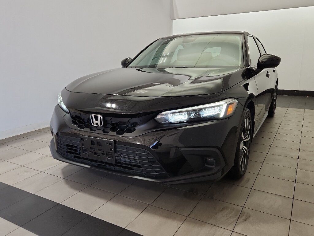 2024 Honda Civic EX-L Hatchback photo 2