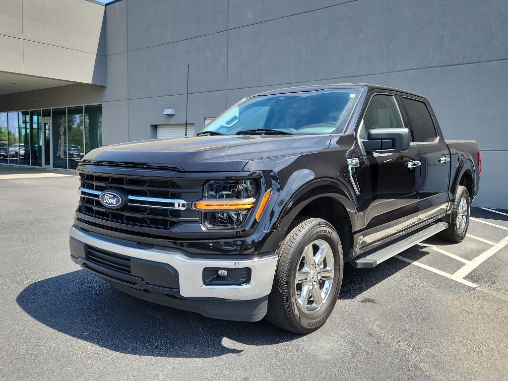 Used 2025 Ford F-150 XLT Truck SuperCrew Cab