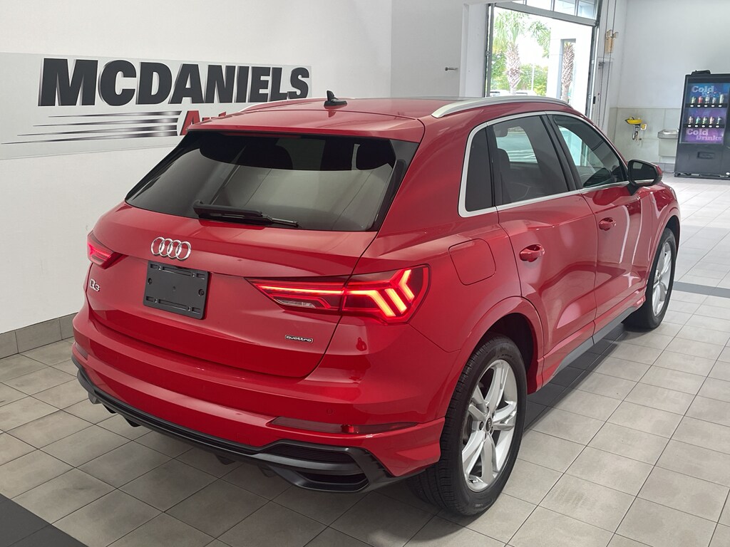 2022 Audi Q3 45 TFSI S line Premium photo 4