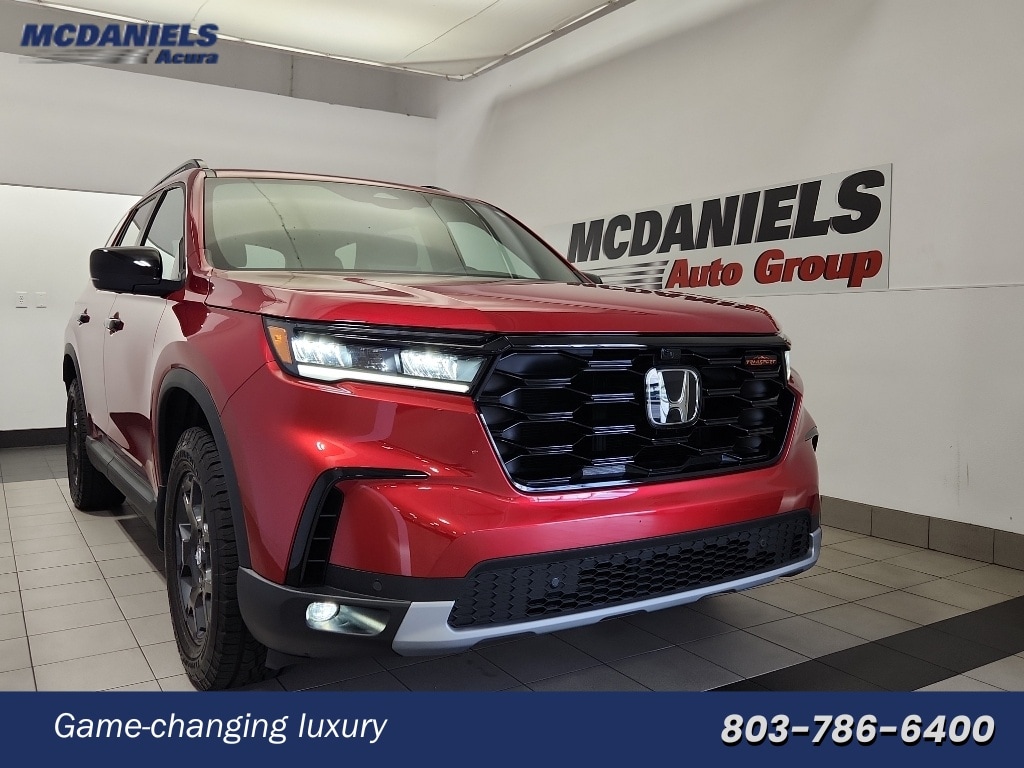 Used 2025 Honda Pilot TrailSport SUV