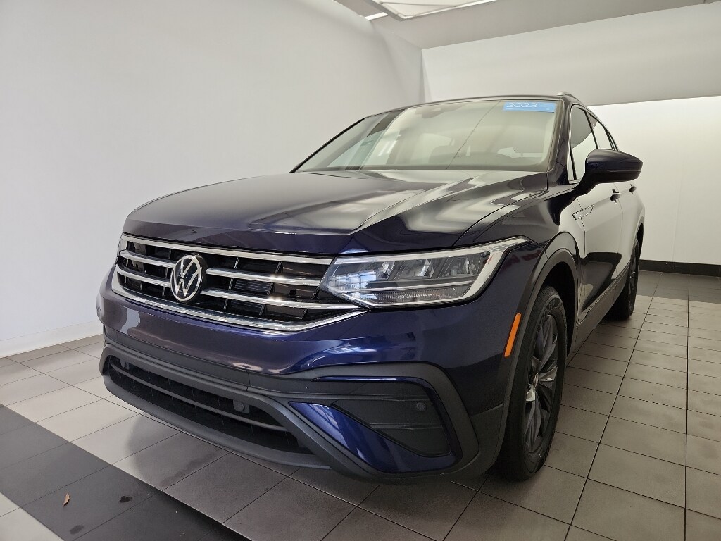 2023 Volkswagen Tiguan SE photo 2