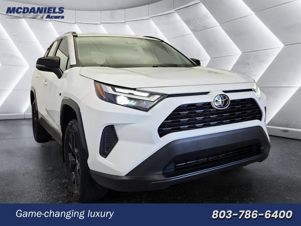 2024 Toyota RAV4 XLE FWD's photo