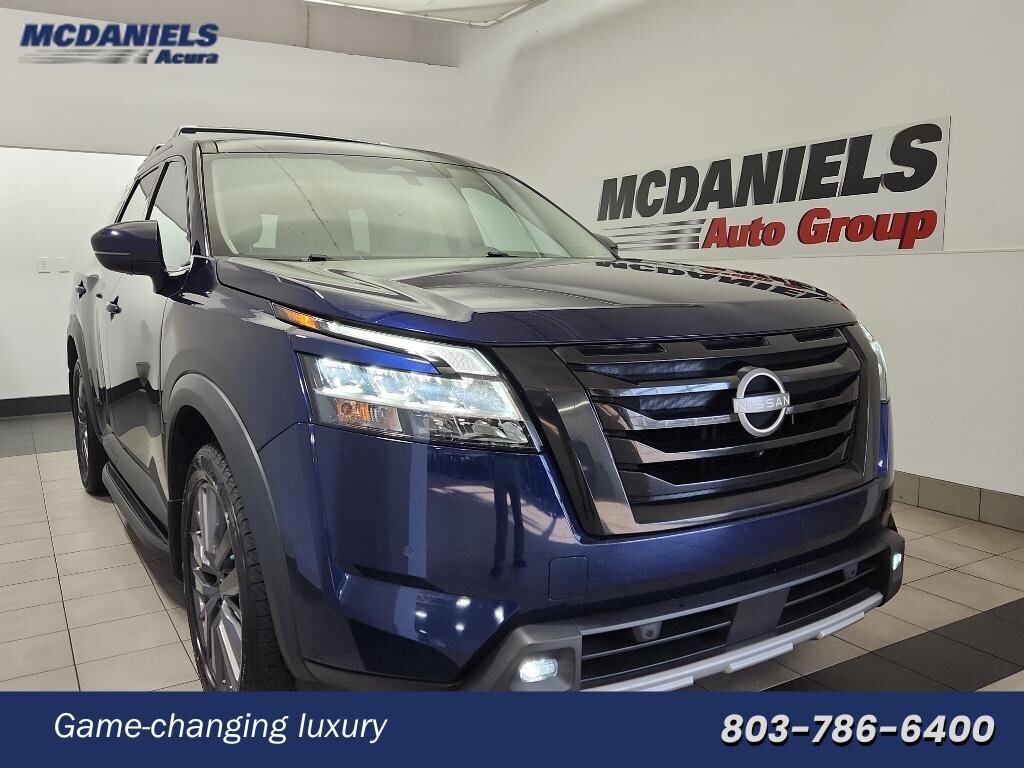 Used 2023 Nissan Pathfinder SL SUV