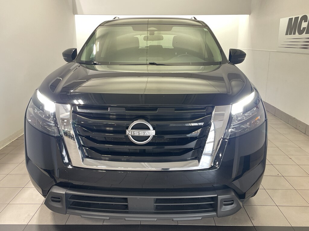 2024 Nissan Pathfinder SV photo 2