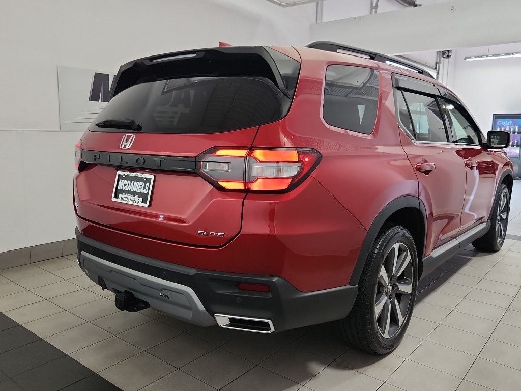 Used 2025 Honda Pilot Elite SUV