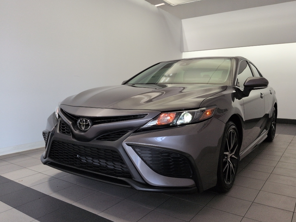 Used 2024 Toyota Camry SE Sedan