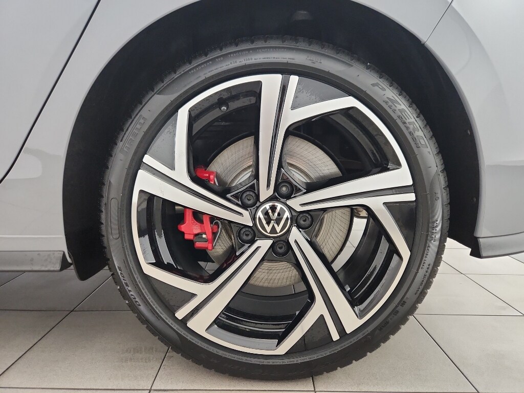 2026 Volkswagen Golf GTI SE - Photo 39