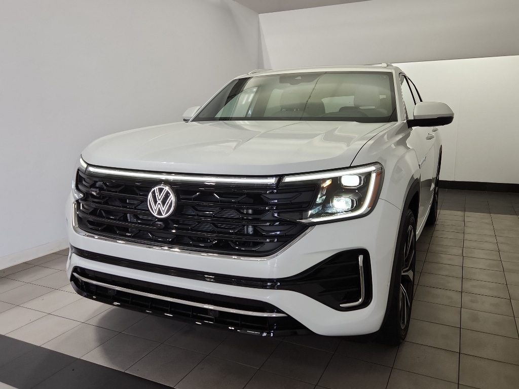 New 2026 Volkswagen Atlas Cross Sport 2.0T SEL Premium R-Line SUV
