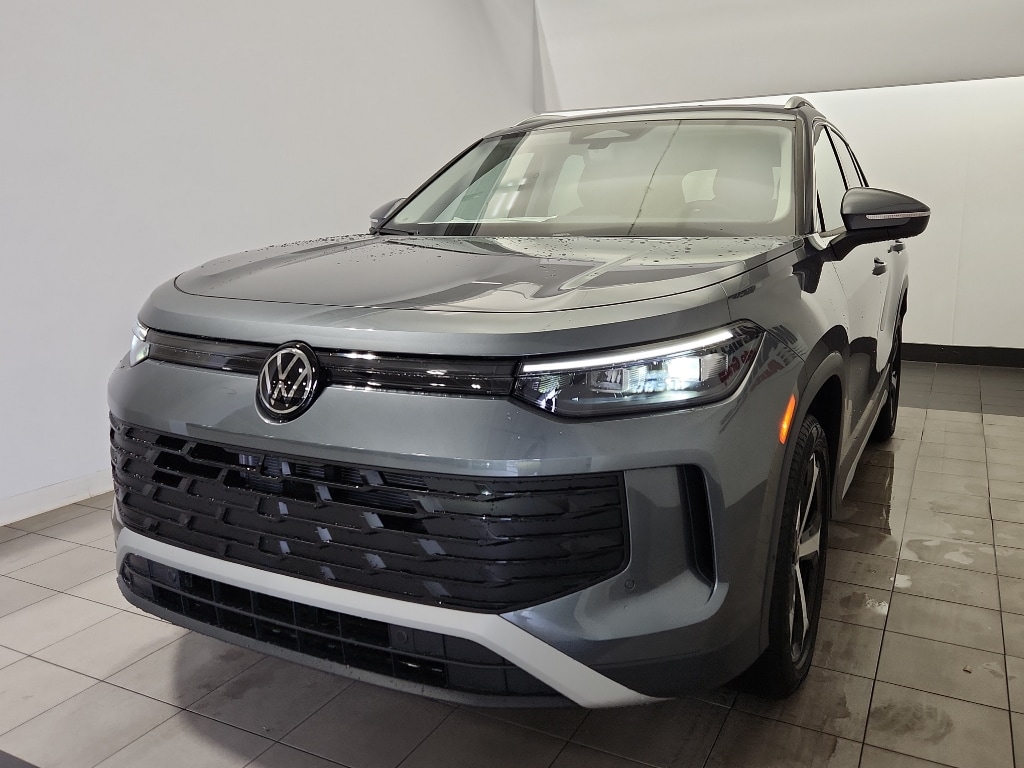 New 2025 Volkswagen Tiguan SE SUV