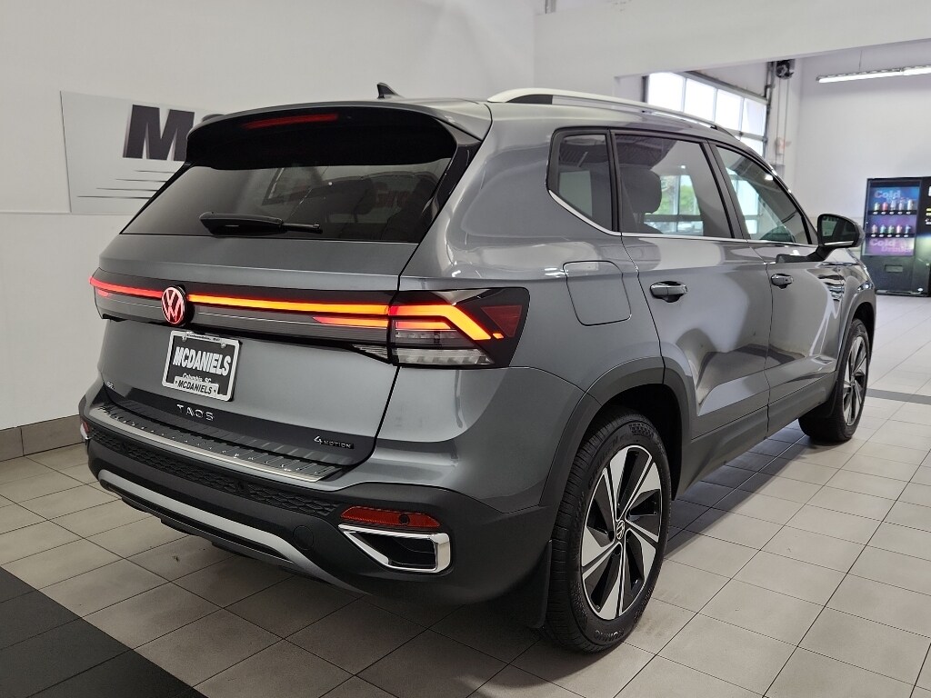New 2026 Volkswagen Taos SE SUV