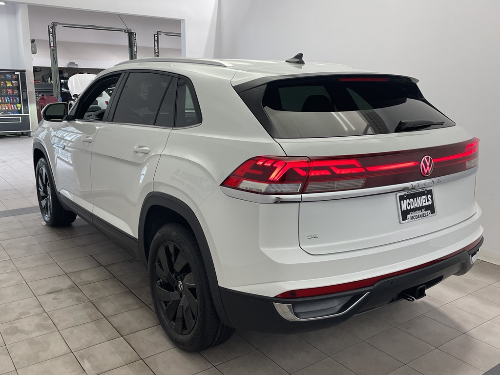 New 2026 Volkswagen Atlas Cross Sport SE w/Technology SUV