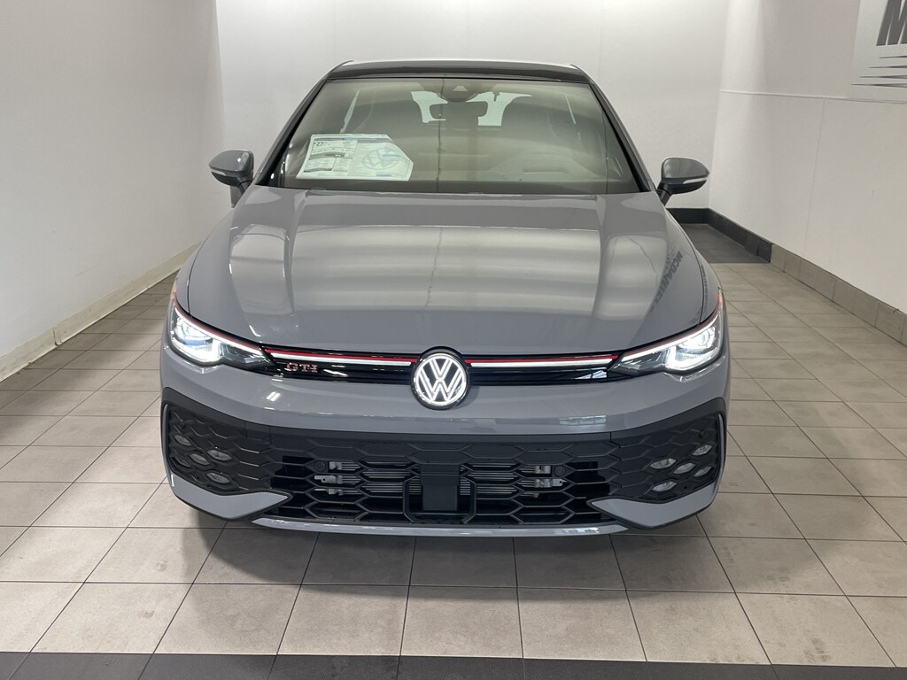 2025 Volkswagen Golf GTI Autobahn photo 2