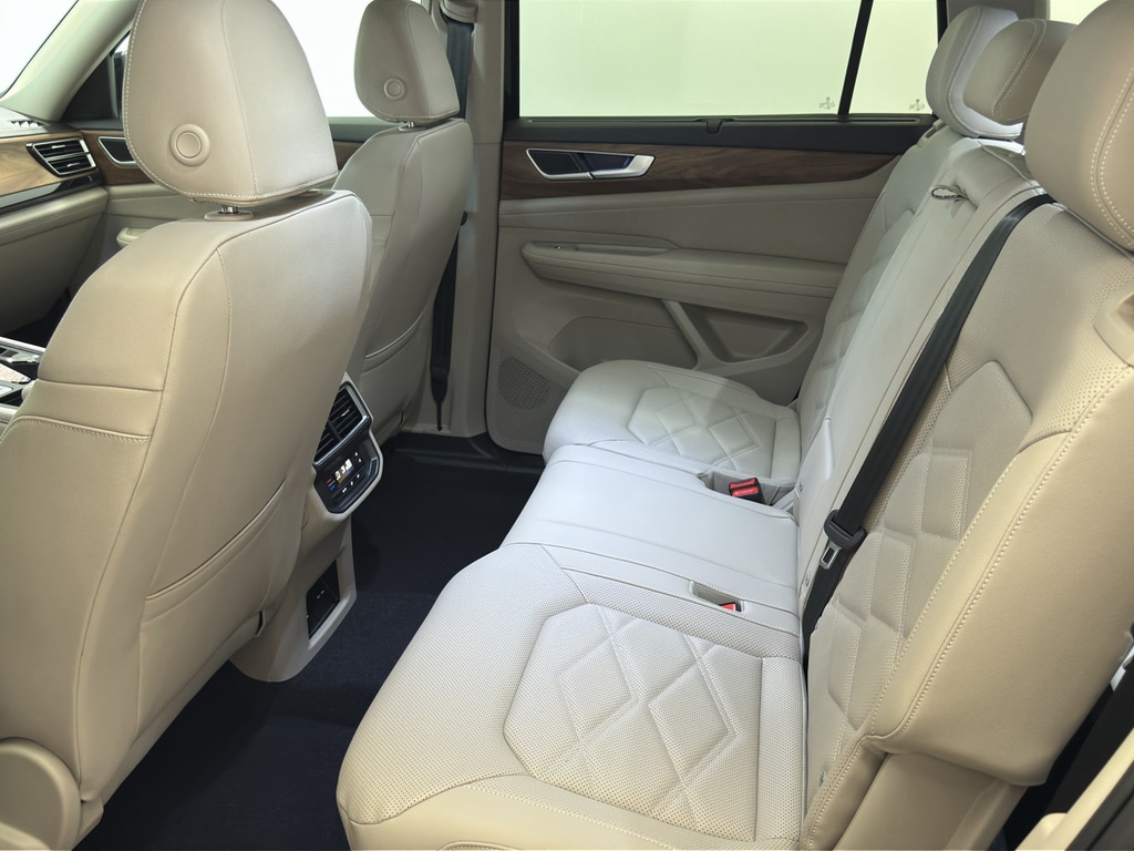 2026 Volkswagen Atlas SE w/Tech - Photo 28