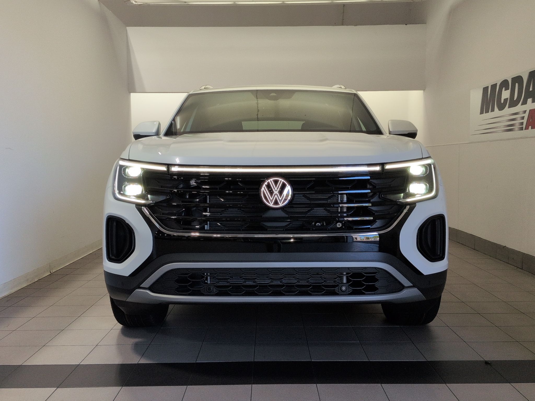 New 2026 Volkswagen Atlas Cross Sport 2.0T SE w/Technology SUV