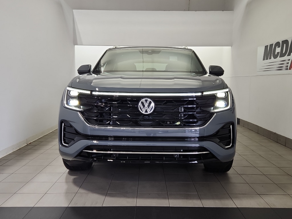 2026 Volkswagen Atlas Cross Sport SEL Premium R-LINE - Photo 3