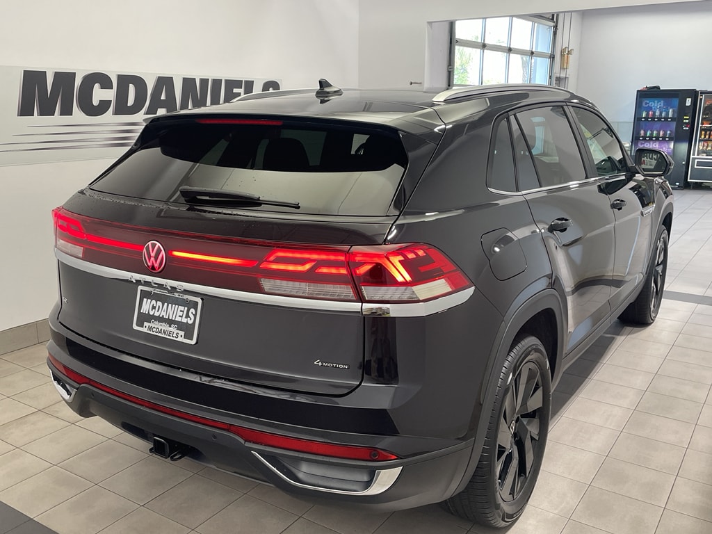 New 2026 Volkswagen Atlas Cross Sport 2.0T SE w/Technology SUV