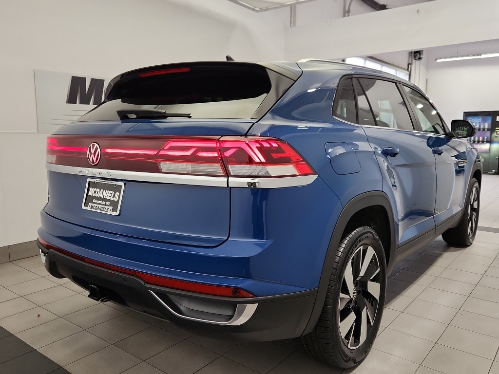 New 2026 Volkswagen Atlas Cross Sport 2.0T SE w/Technology SUV