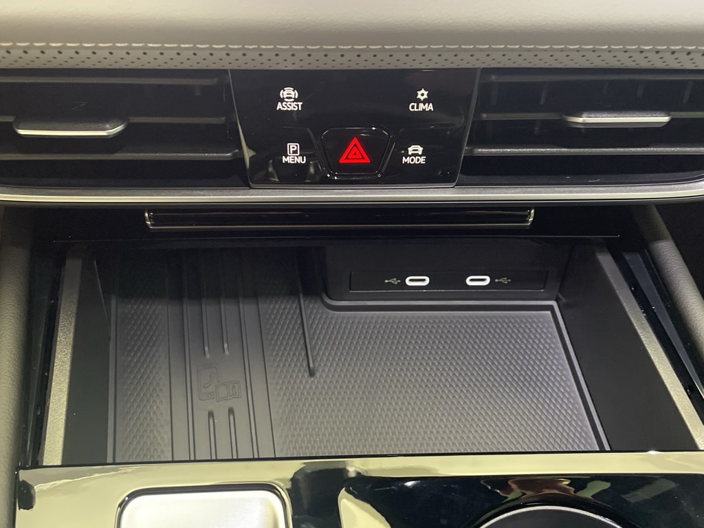 2026 Volkswagen Atlas Cross Sport SEL R-LINE - Photo 25