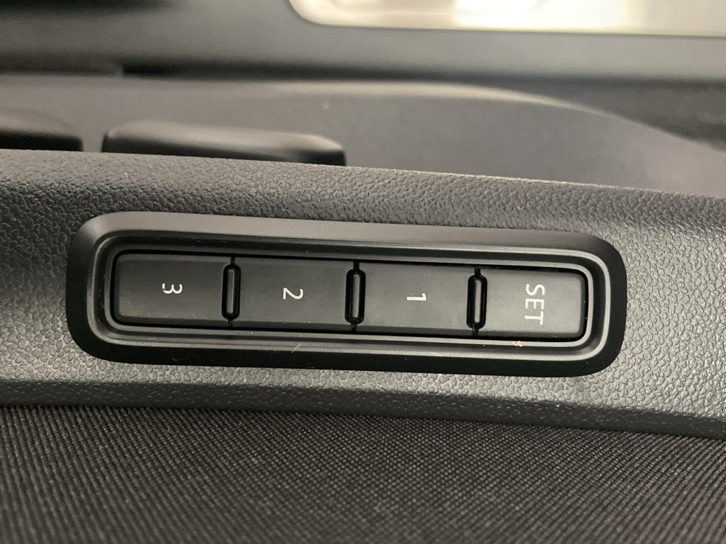 2026 Volkswagen Atlas Cross Sport SEL R-LINE - Photo 9