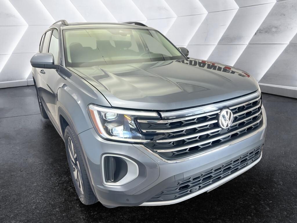 Used 2024 Volkswagen Atlas 2.0T SE w/Technology Sport Utility