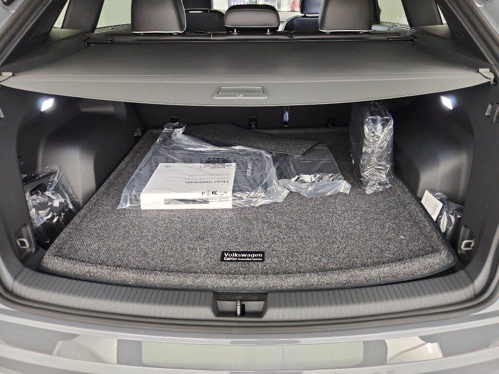 2026 Volkswagen Atlas Cross Sport SEL Premium R-LINE - Photo 37