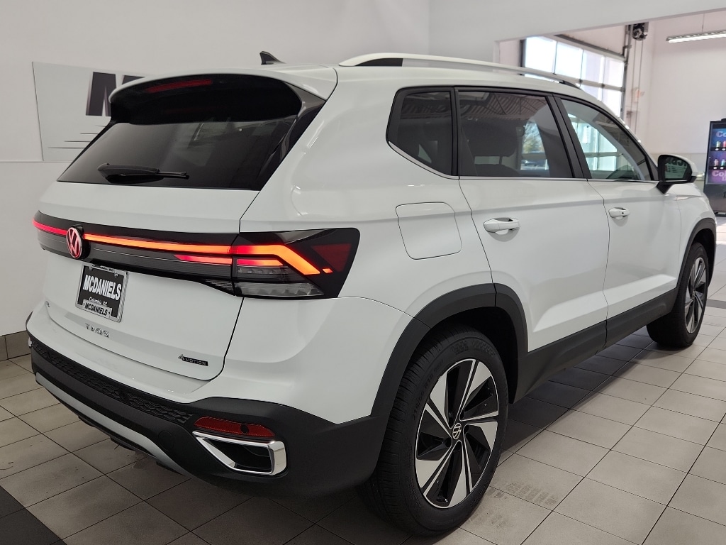 New 2026 Volkswagen Taos SE SUV