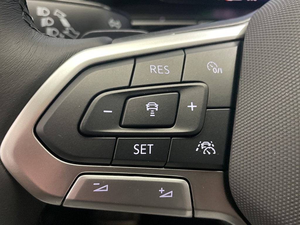 2026 Volkswagen Atlas Cross Sport SEL R-LINE - Photo 17