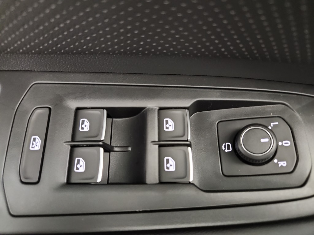 2026 Volkswagen Atlas Cross Sport SEL Premium R-LINE - Photo 10