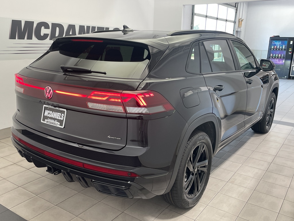 2026 Volkswagen Atlas Cross Sport SEL R-Line photo 4
