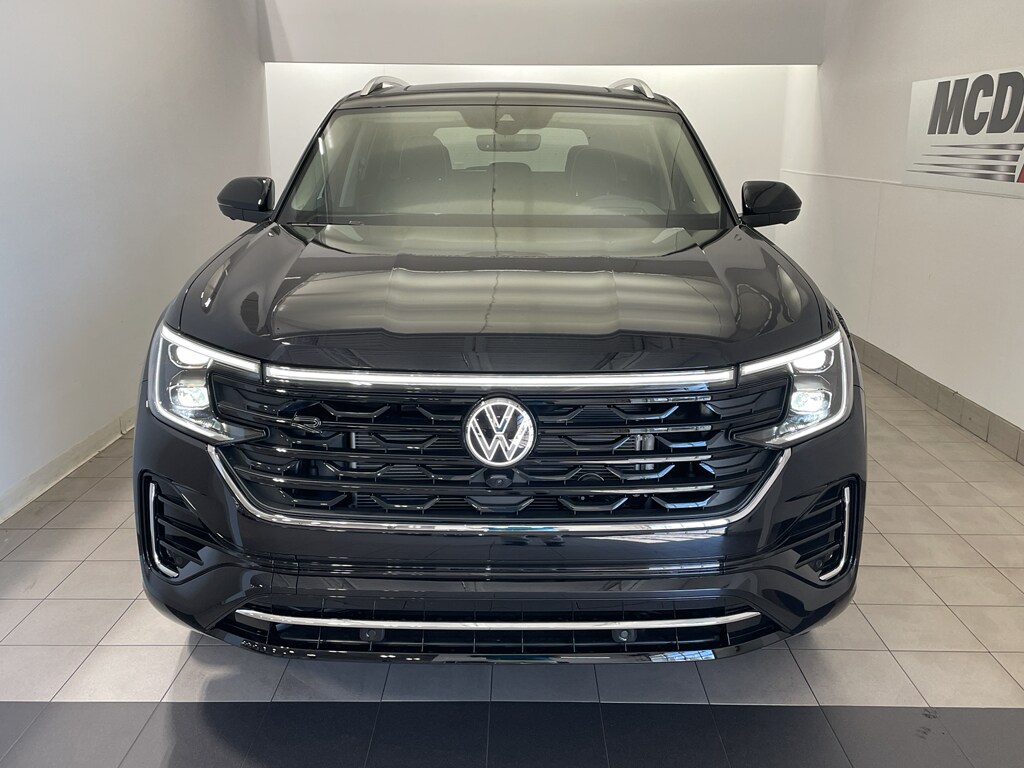 2026 Volkswagen Atlas SEL Premium R-Line photo 3