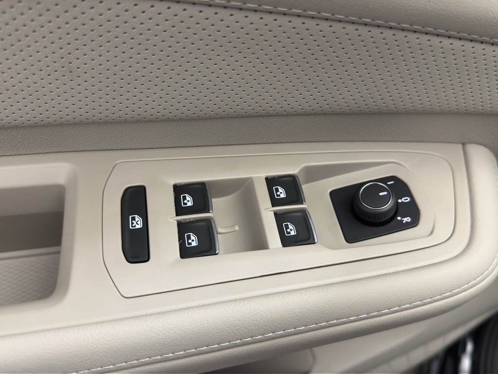 2026 Volkswagen Atlas SE w/Tech - Photo 10
