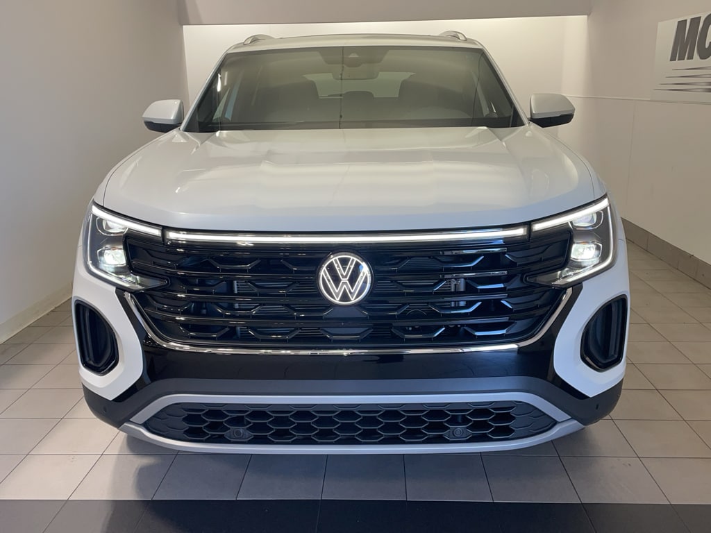 New 2026 Volkswagen Atlas Cross Sport 2.0T SE w/Technology SUV