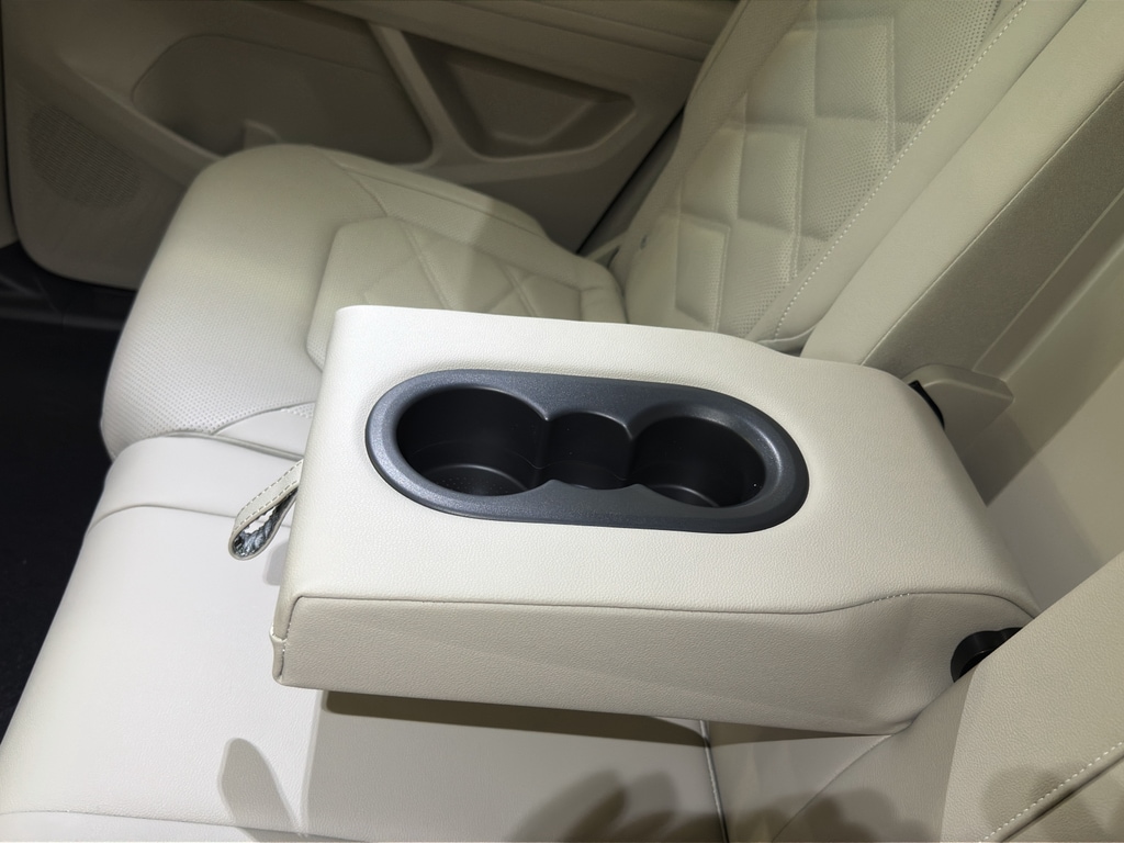 2026 Volkswagen Atlas SE w/Tech - Photo 29