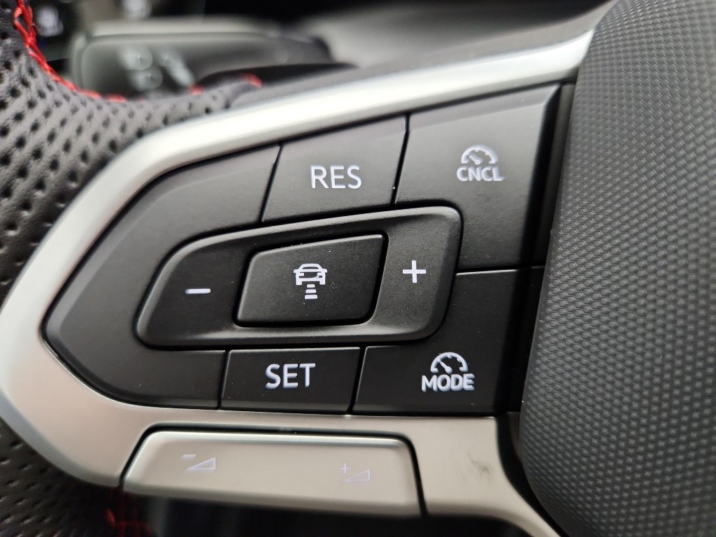 2026 Volkswagen Golf GTI SE - Photo 12