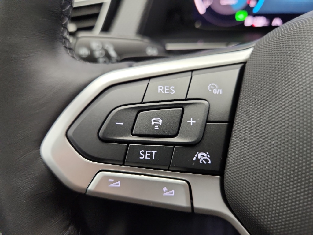 2026 Volkswagen Atlas Cross Sport SEL Premium R-LINE - Photo 15