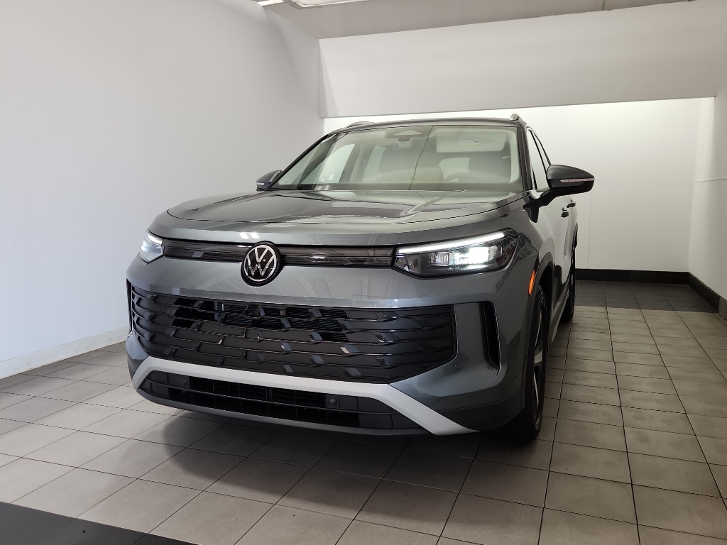 New 2025 Volkswagen Tiguan SE SUV