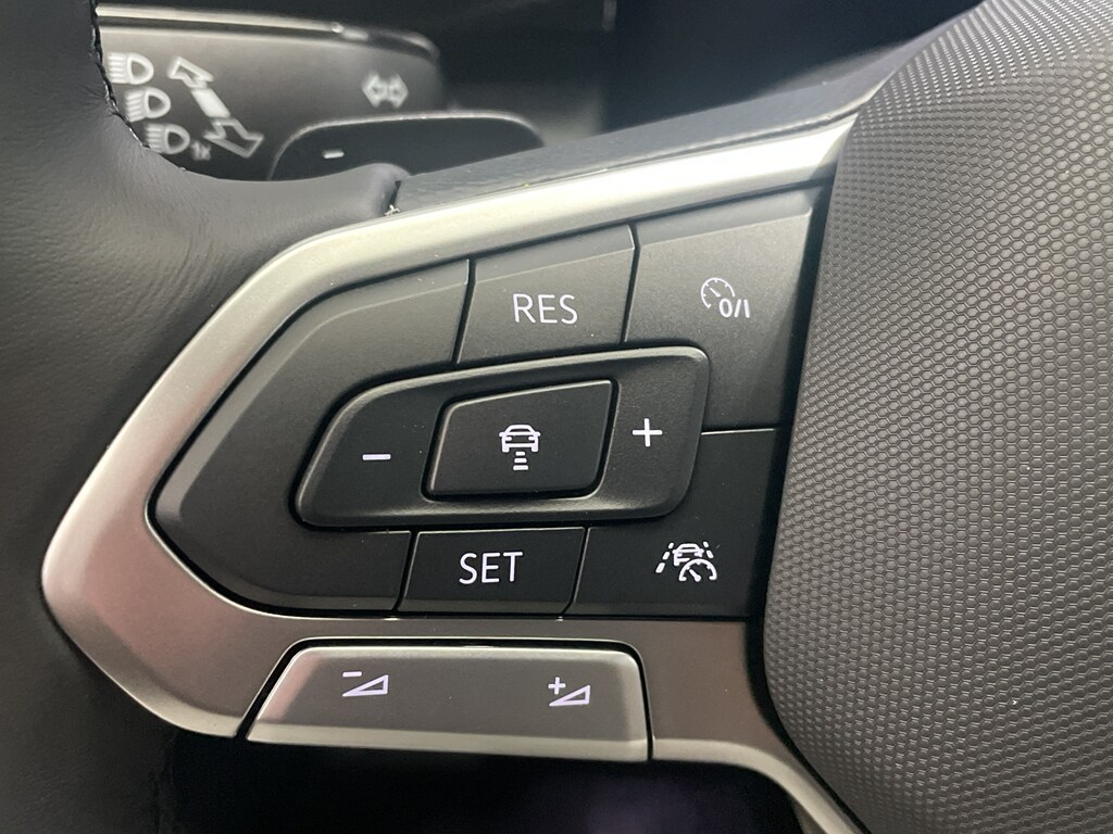 2026 Volkswagen Atlas Cross Sport SEL R-LINE - Photo 17