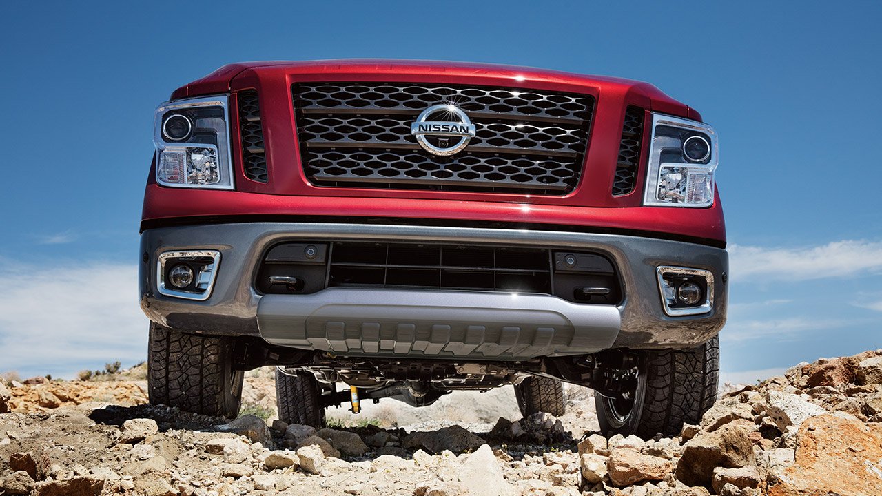 2017-nissan-titan-pro-4x-4-wheel-abls-large.jpg