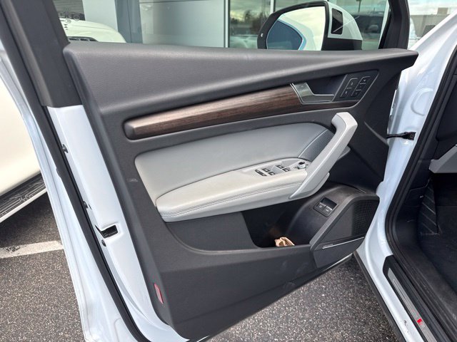 2024 Audi Q5 e 55 S LINE PREMIUM SUV Slide 6