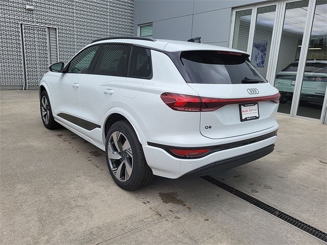 2025 Audi Q6 E-tron Premium Plus photo 3