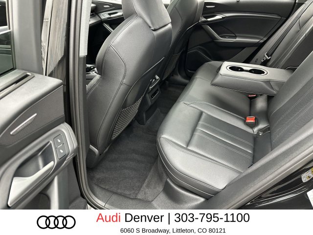 2025 Audi Q6 e-tron PREMIUM SUV Slide 21
