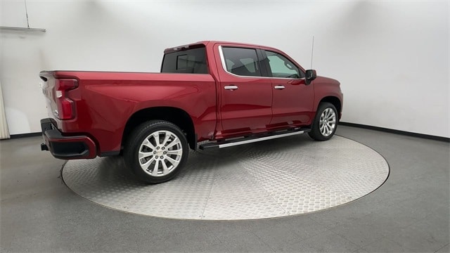 Used 2021 Chevrolet Silverado 1500 High Country with VIN 1GCUYHEL2MZ276791 for sale in Littleton, CO